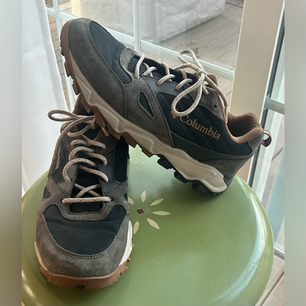 Columbia Sneakers